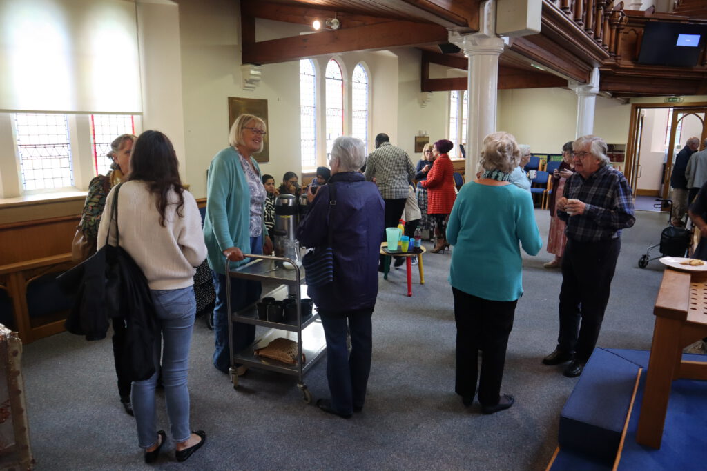 surbiton-hill-methodist-church-group-chatting